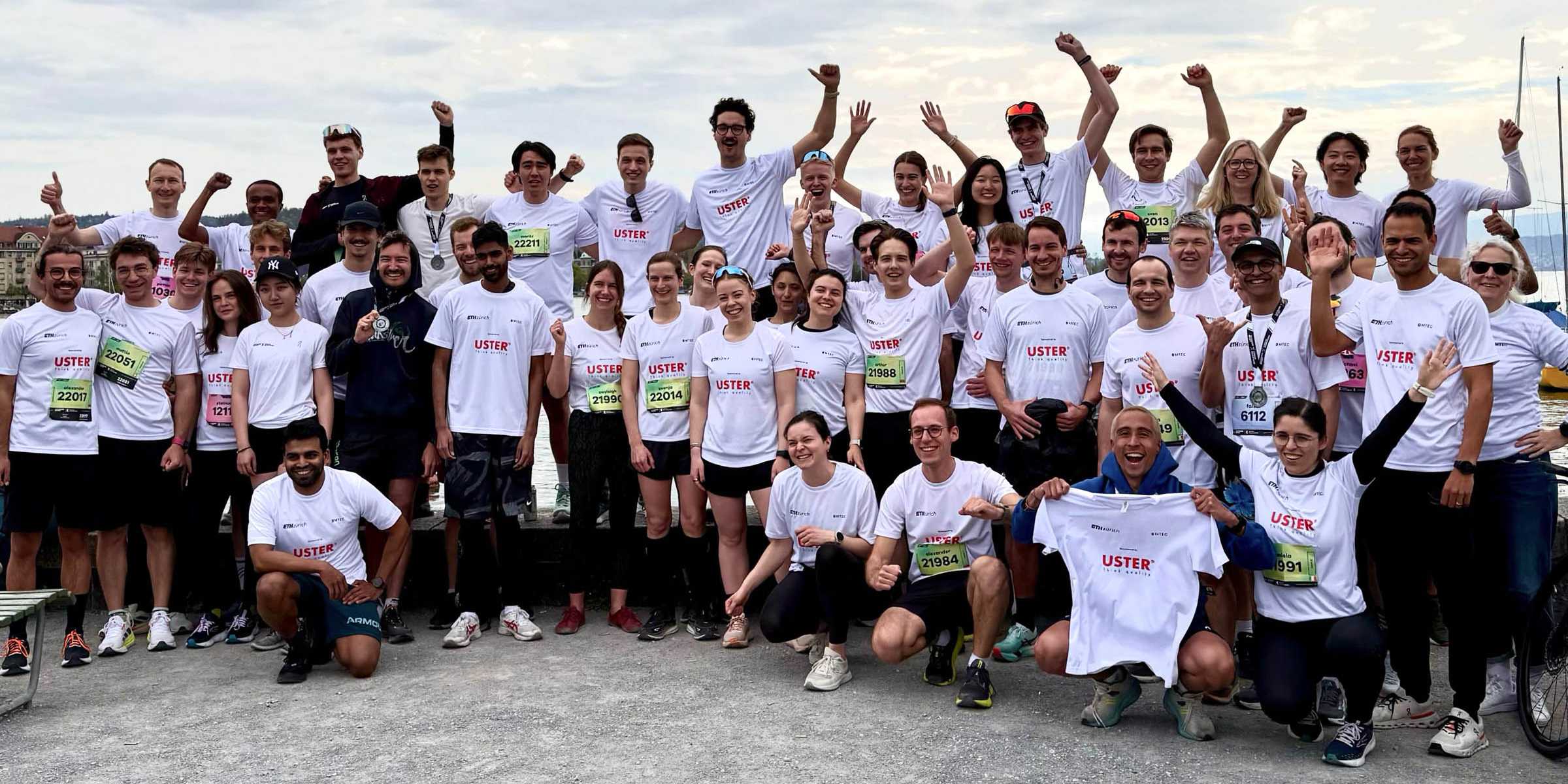 D-MTEC runners group photo