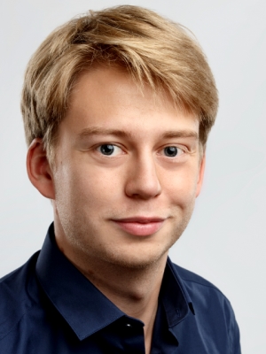 Dr.  Gabriel Loumeau